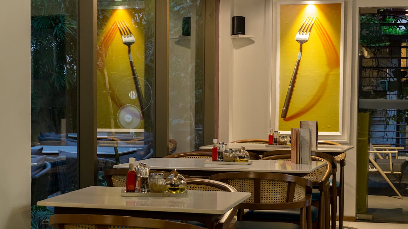 Ingri cafe interior